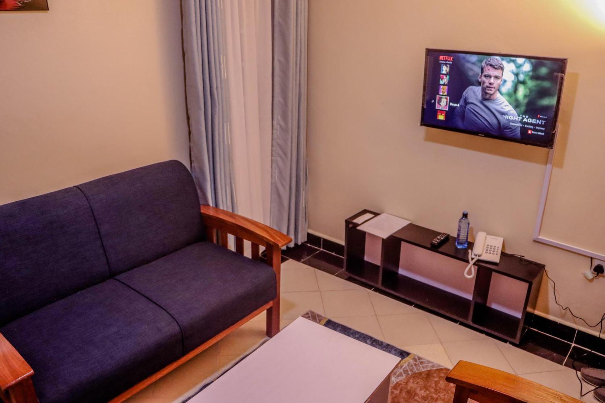 Dayo Suites And Hotel Найробі Екстер'єр фото